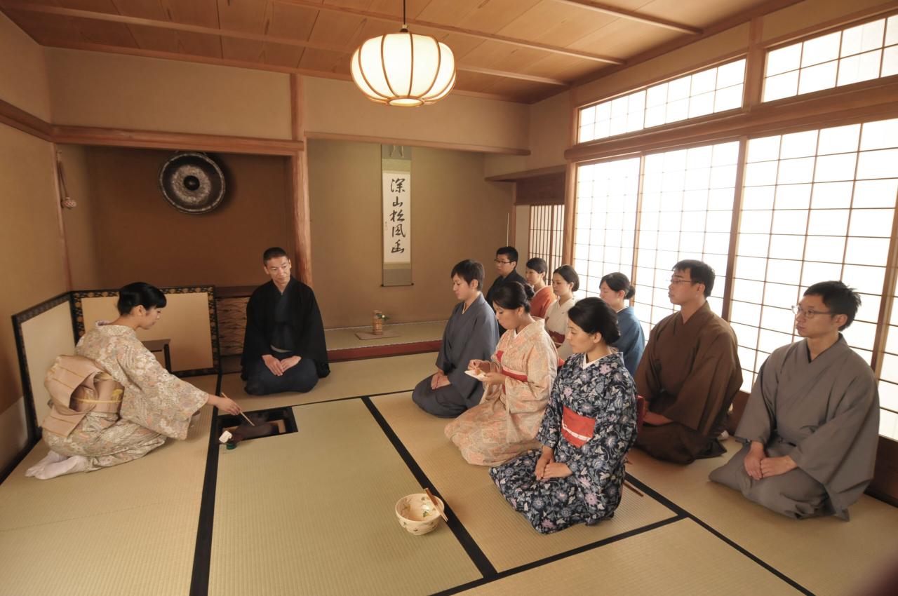 https://kyoto-vsn.or.jp/wp/wp-content/uploads/2022/06/urasenkegakuen-scaled-23.jpg